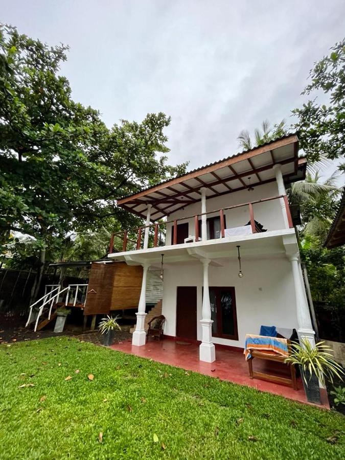 Beach House Kalukatiya - Family Villa, Seaview Room, Garden Room Dikwella Εξωτερικό φωτογραφία