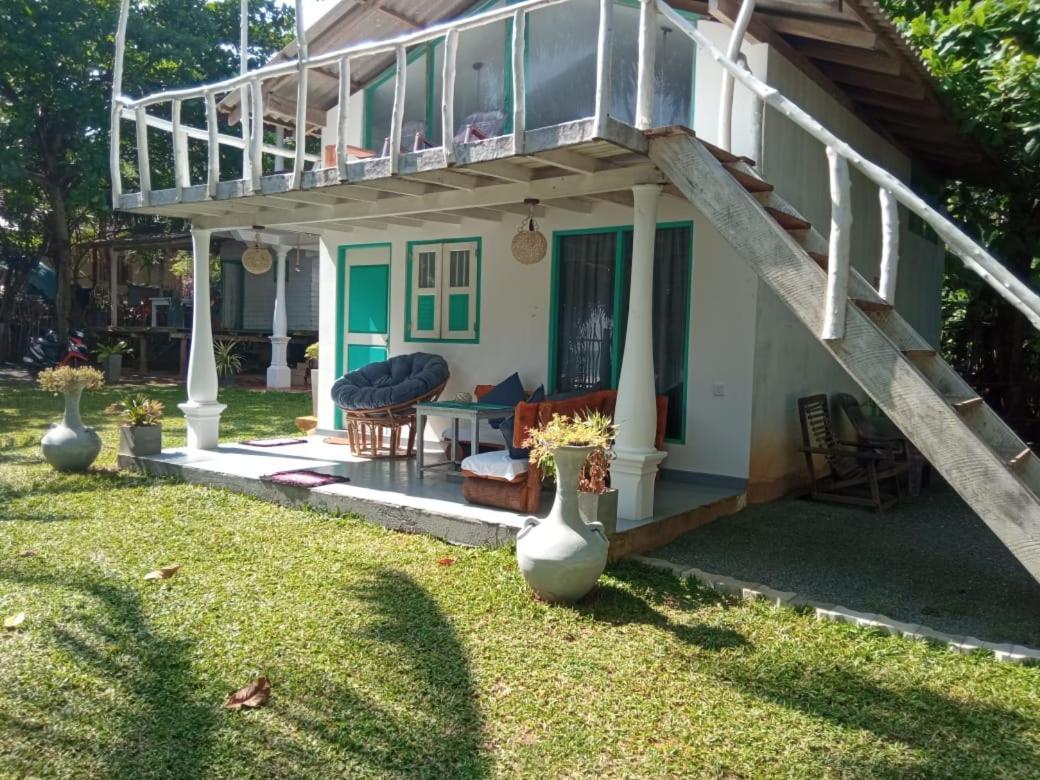 Beach House Kalukatiya - Family Villa, Seaview Room, Garden Room Dikwella Εξωτερικό φωτογραφία
