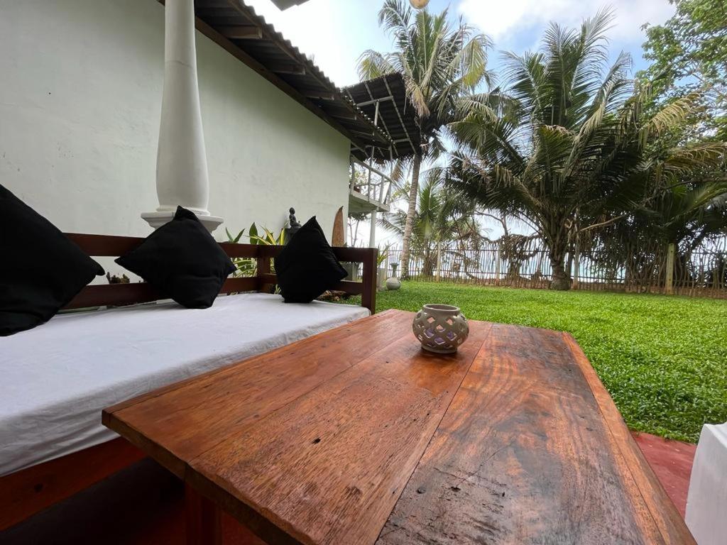 Beach House Kalukatiya - Family Villa, Seaview Room, Garden Room Dikwella Εξωτερικό φωτογραφία
