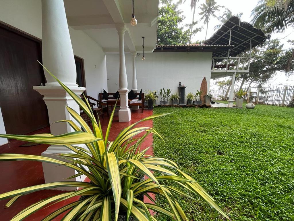 Beach House Kalukatiya - Family Villa, Seaview Room, Garden Room Dikwella Εξωτερικό φωτογραφία