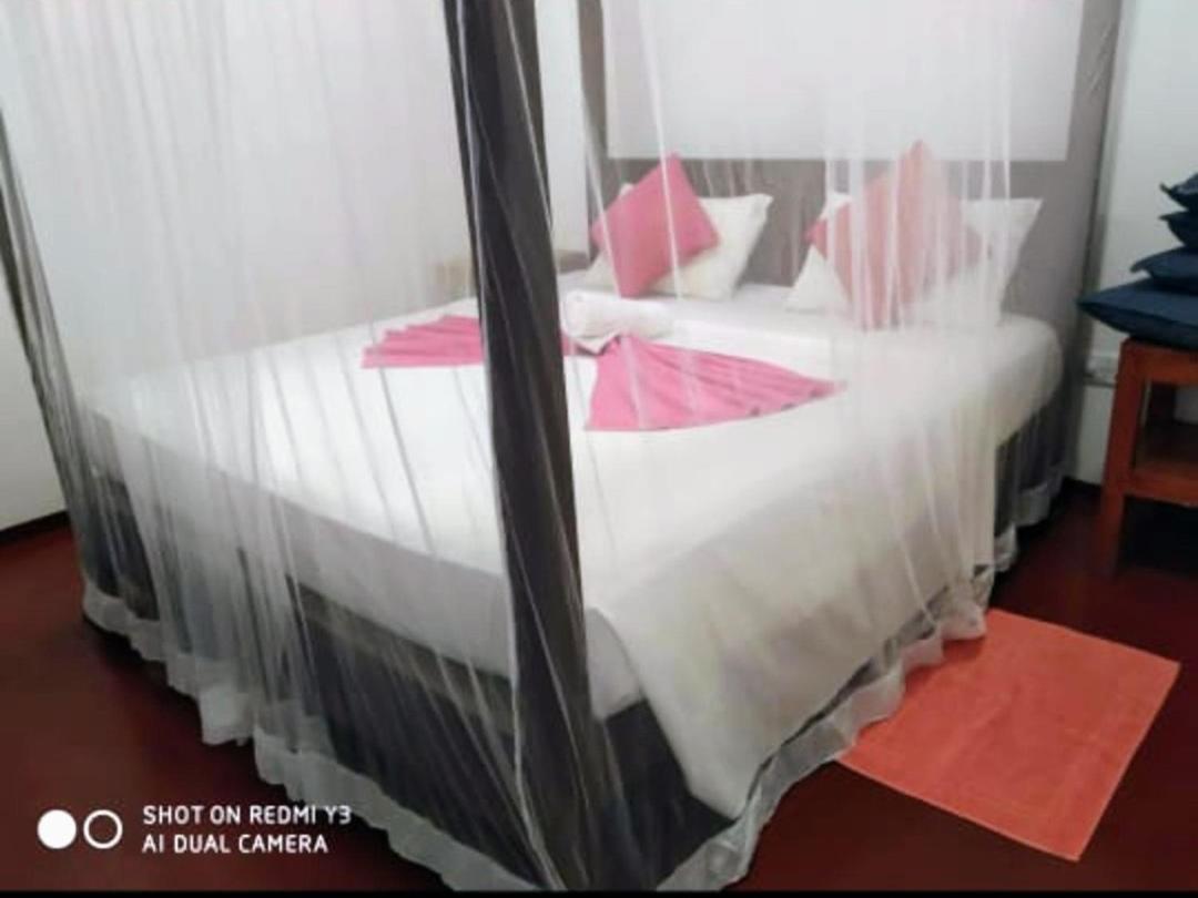 Beach House Kalukatiya - Family Villa, Seaview Room, Garden Room Dikwella Εξωτερικό φωτογραφία