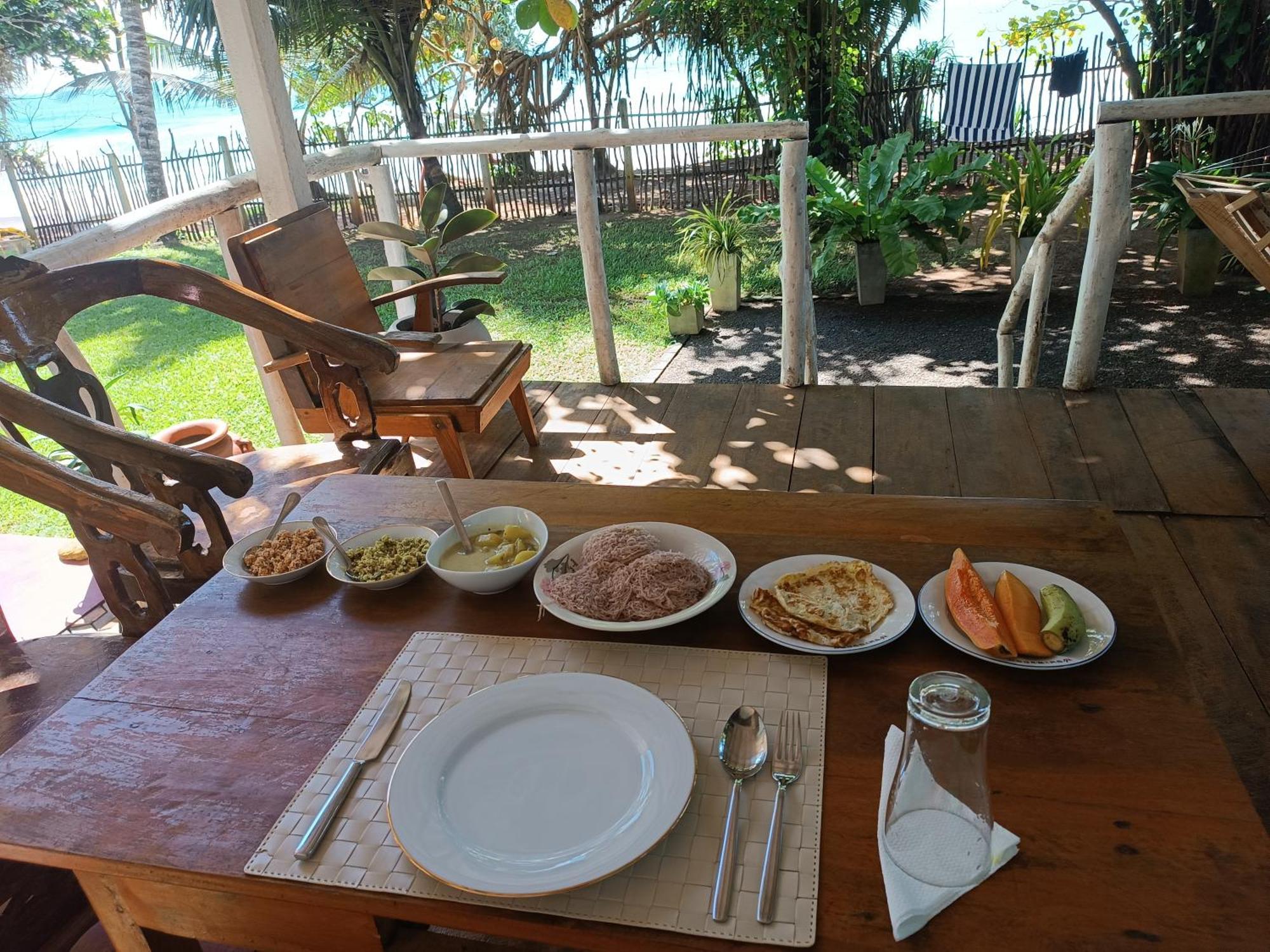 Beach House Kalukatiya - Family Villa, Seaview Room, Garden Room Dikwella Εξωτερικό φωτογραφία